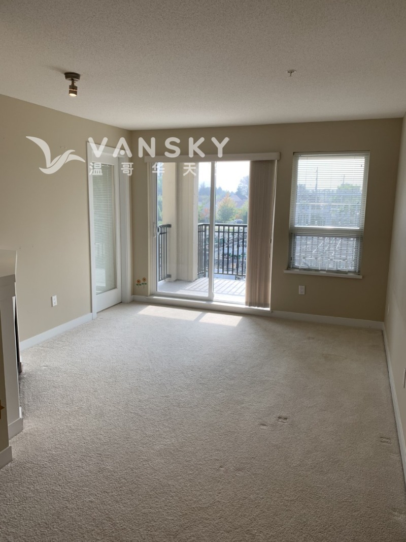 250509102539_3 Living room.jpg